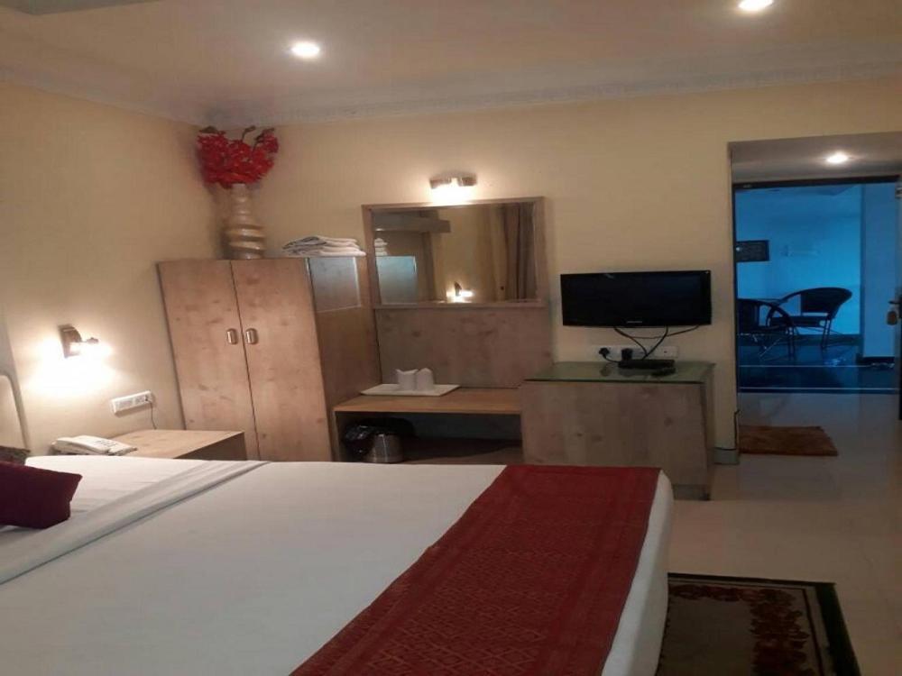 كانبور Rass Hotel المظهر الخارجي الصورة