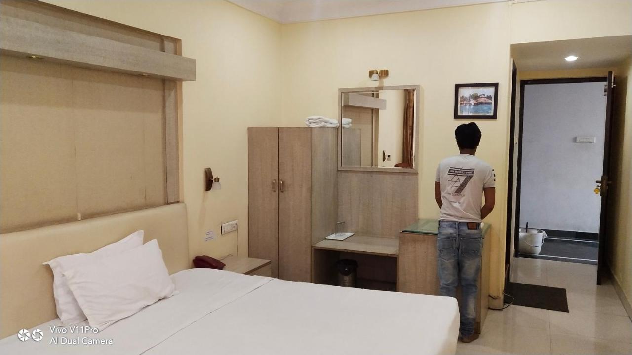 كانبور Rass Hotel المظهر الخارجي الصورة