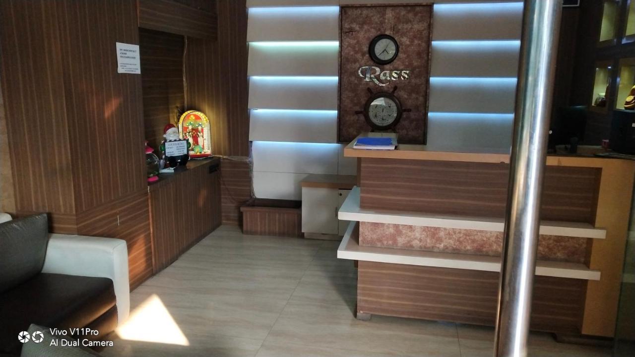 كانبور Rass Hotel المظهر الخارجي الصورة